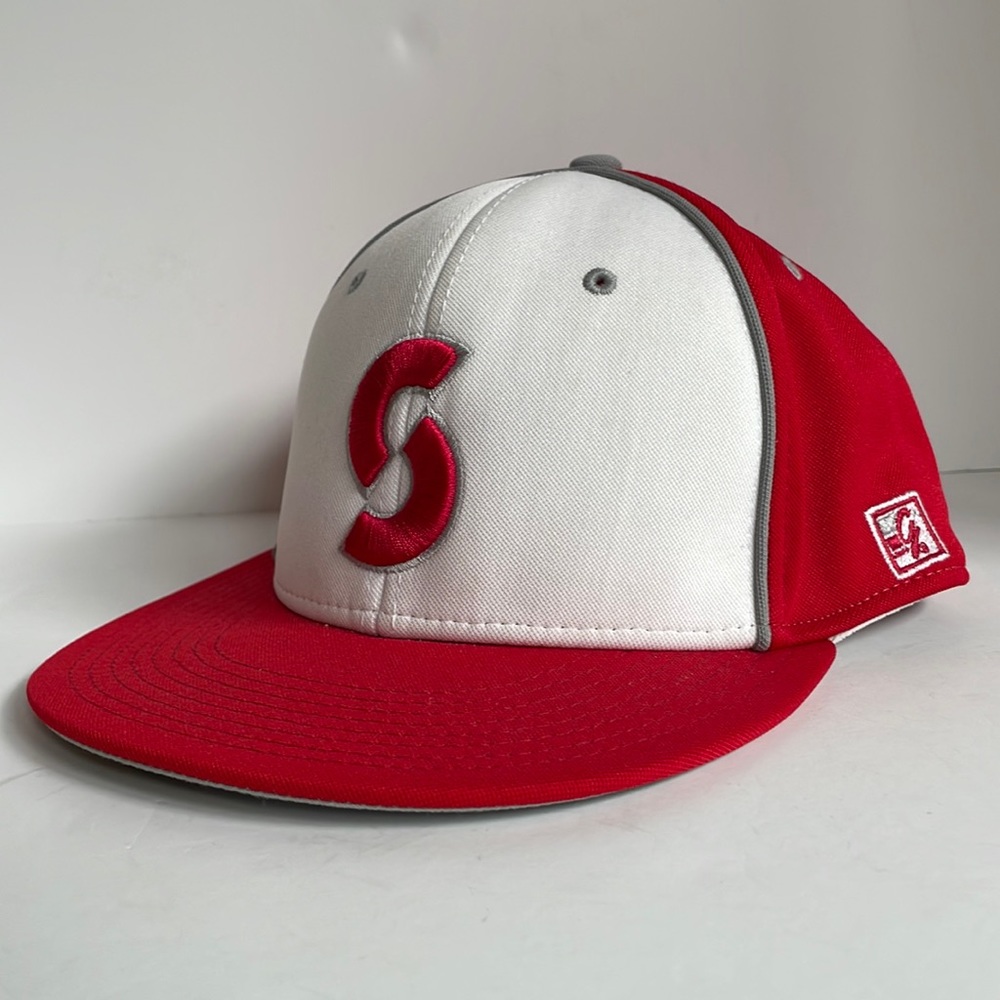 The Game Pro A flex Game tec 2 flat bill fitted baseball hat size large